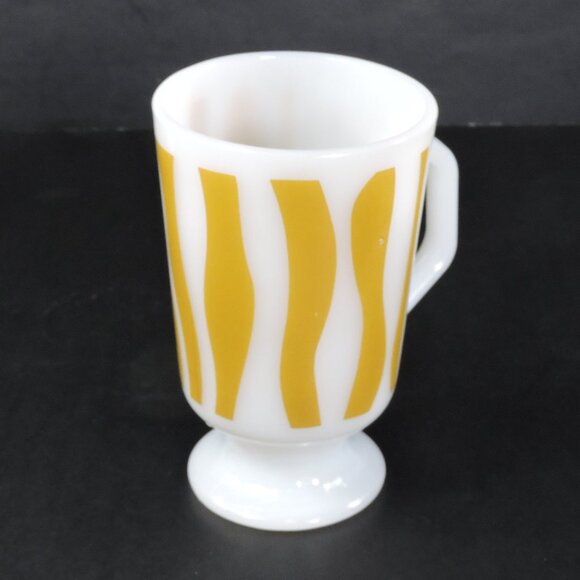 3 Vintage AH Fire King Milk Glass Coffee Mugs - Pedestal Base - Wavy Lines - Picture 7 of 16